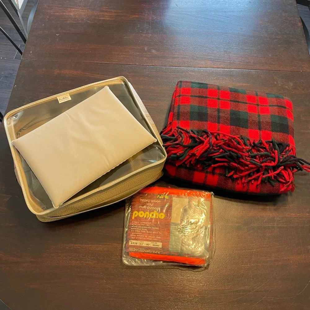 Vintage Pendleton Robe In A Bag Red Buffalo Plaid Wool Blanket Seat Cushion Set